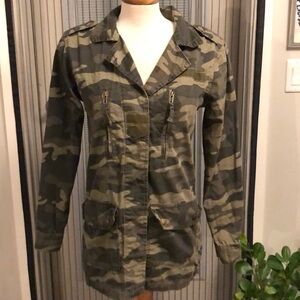 Parisienne Collection Army style coat